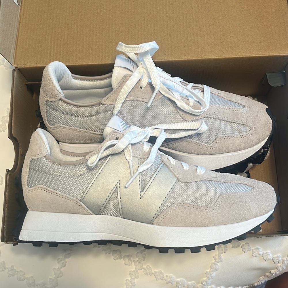 New balance 327